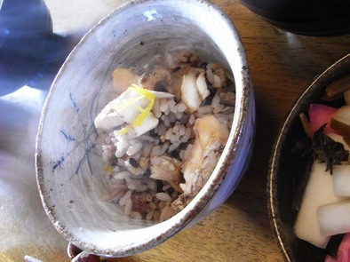 雑穀米で鯛ご飯の写真
