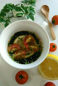簡単ヘルシートマト&レモンのわかめスープ