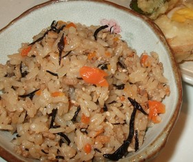 ★おでんの残り汁&具で炊き込みご飯★