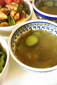 きゅうりの韓国風スープ ダシダ使用