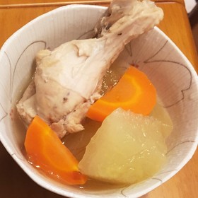 ほっこりする 白瓜とにんじんと鶏肉の煮物