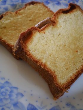 リッチな風味パウンドケーキ
