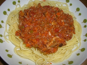 素材の味を活かしたミートソースパスタ☆