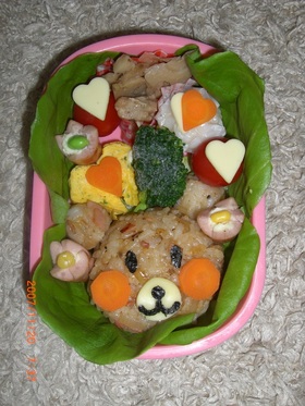 ハートがいっぱいクマさん弁当♪キャラ弁