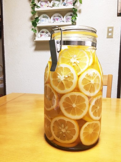 メイヤーレモンと蜂蜜のシロップの写真