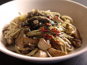 きのこ たっぷり パスタ