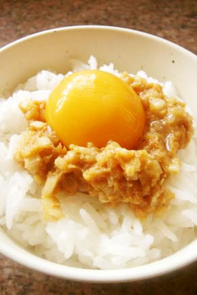 しみじみ日本の味。たまみそ丼