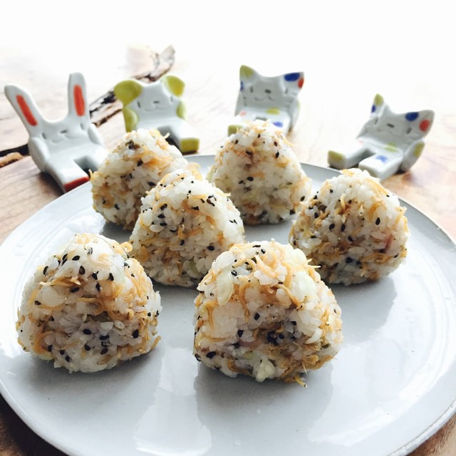 ちりめん山椒と茗荷のおにぎり レシピ 作り方 By Kaokaofood クックパッド 簡単おいしいみんなのレシピが361万品