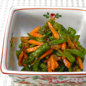 大量消費に!長シシトウと人参の味噌炒め煮