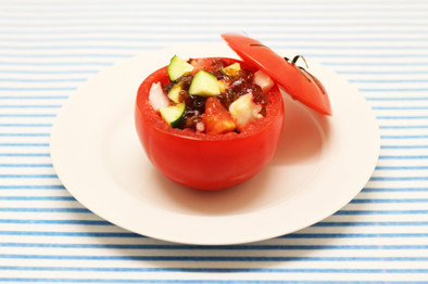 和風ジュレのトマトカップサラダの写真