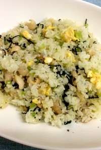 鶏皮と小松菜の炒飯
