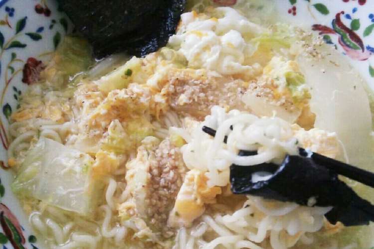 即席塩ラーメンで簡単ランチ レシピ 作り方 By ブヒブヒこぶた クックパッド 簡単おいしいみんなのレシピが354万品
