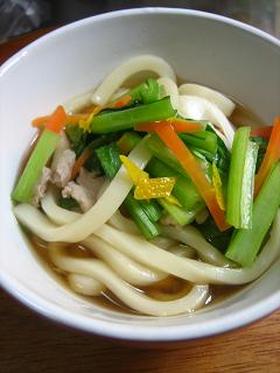 お野菜たっぷり肉うどん♪