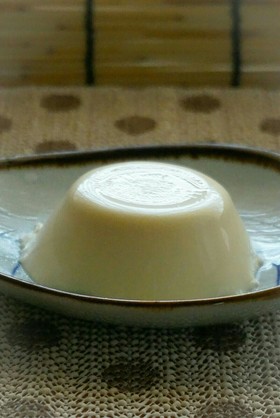 市販のアイスと牛乳で濃厚ミルクプリン