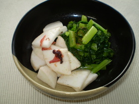 美味しい蕪で梅干和えと葉の昆布茶和え♪