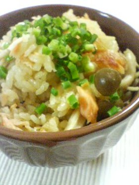 バター香る★鮭ときのこの炊き込みご飯