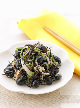 黒豆とひじきのブラックサラダ