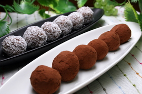 ■□薩摩芋トリュフ　白と黒■□　