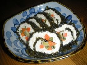 鶏ひき肉と豆腐の すき昆布巻き