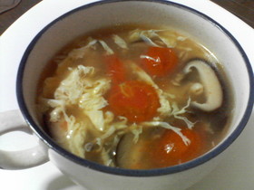 酸っぱ美味いトマト入りサンラータン