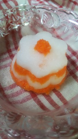 簡単離乳食☆初期☆おかゆと人参でケーキ