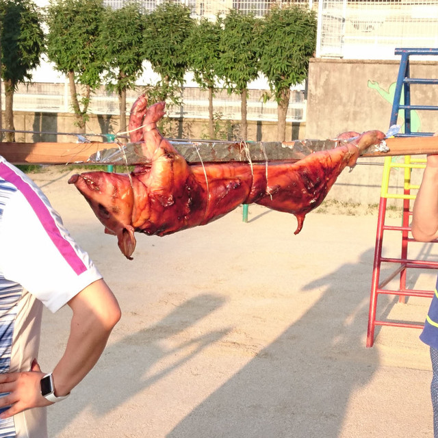 豚の丸焼き 17 19 程度 レシピ 作り方 By 116kg クックパッド 簡単おいしいみんなのレシピが355万品