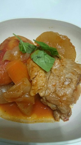 スペアリブの和風トマト煮込み。