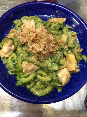 超簡単!!鶏とゴーヤの味噌炒め!
