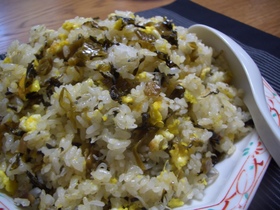 簡単美味しい 辛子高菜漬けとジャコの炒飯