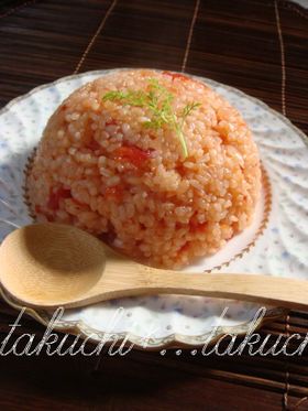 トマト缶で簡単トマトピラフ