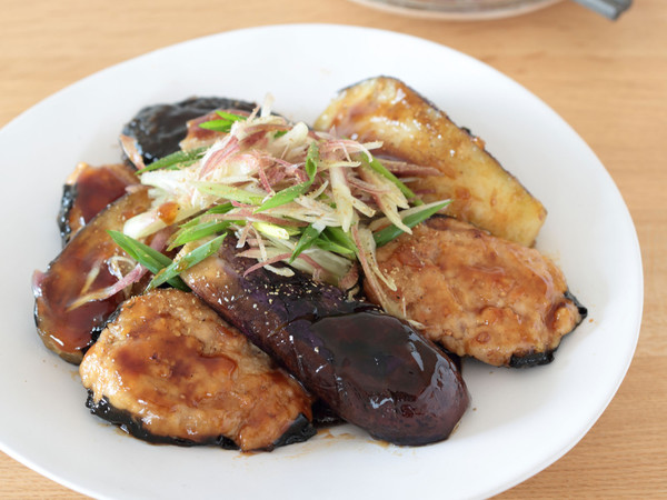 なすとのりの鶏つくねの蒲焼き風
