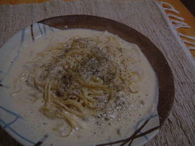 ツナ缶で作るカルボナーラ風パスタ