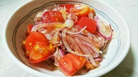 紫玉ねぎとトマトのマリネ