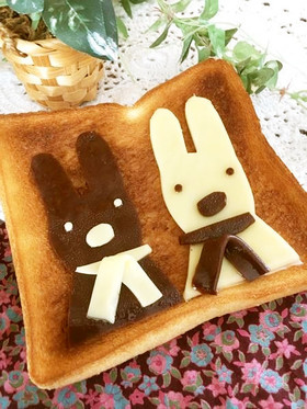 食パンアート★リサとガスパール