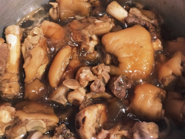 ぷるぷる食べるコラーゲン てびちの甘辛煮 レシピ 作り方 By Misia G クックパッド 簡単おいしいみんなのレシピが376万品