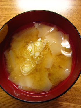 つるんっ♪といける!ワンタンの味噌汁