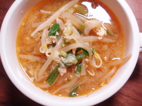 餃子のタネが余ったら…坦々麺風スープ☆