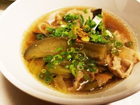 そばにもうどんにも!豚バラなすのつけつゆ
