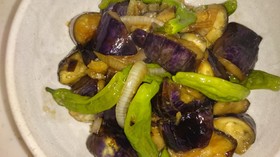 茄子とししとうの炒め煮