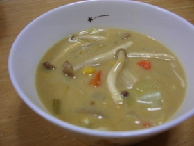 野菜たっぷりキャンベルカレーチーズスープ