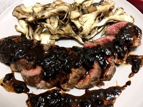 黒にんにくのステーキソース