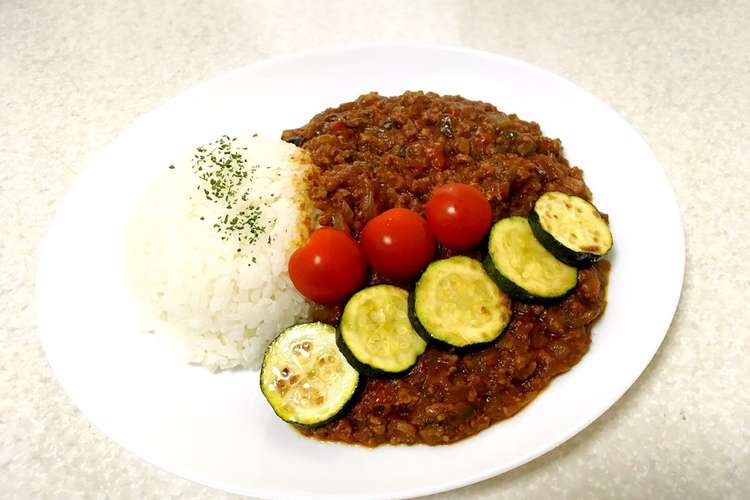 簡単 夏野菜とひき肉のキーマカレー レシピ 作り方 By Miii925 クックパッド 簡単おいしいみんなのレシピが357万品