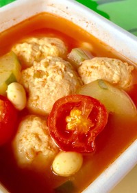 爽やか夏野菜のセロリ団子スープ