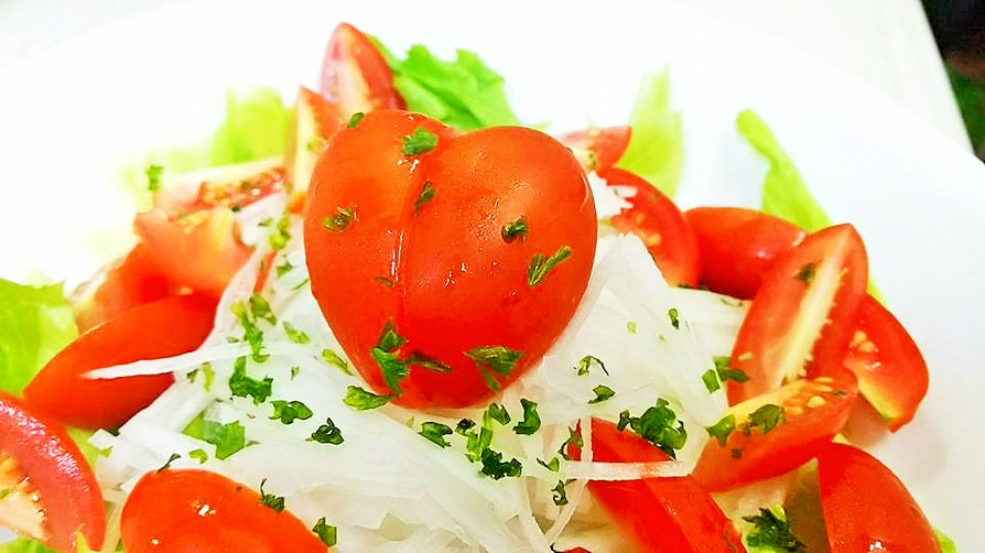 ♪簡単　ミニトマトで可愛いハートのサラダの画像