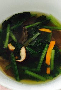 小松菜と干し椎茸キクラゲの中華風スープ