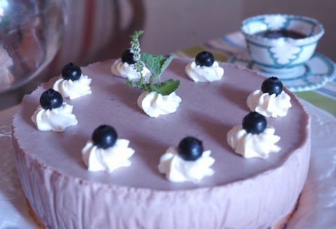 ブルーベリーヨーグルトムースのケーキの画像