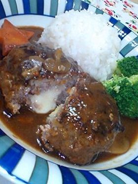 恋メシ決定版!とろ~り煮込みハンバーグ☆