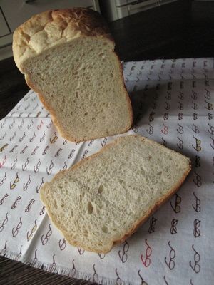 マロンペースト入り食パンの画像
