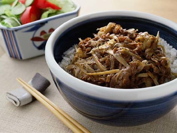 牛肉とごぼうの牛丼風