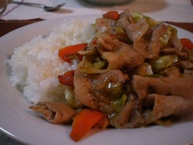 にんにくを効かせた☆回鍋肉飯☆